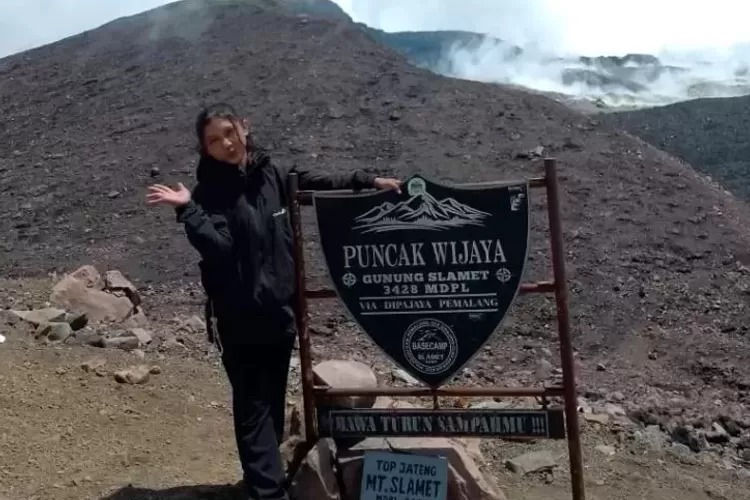 Hilang di Gunung Slamet, Naomi Daviola Siswi SMK Ditemukan Tim SAR